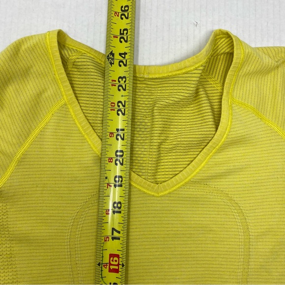 Lululemon Swiftly Tech Short Sleeve Yellow 4 - Picture 7 of 8